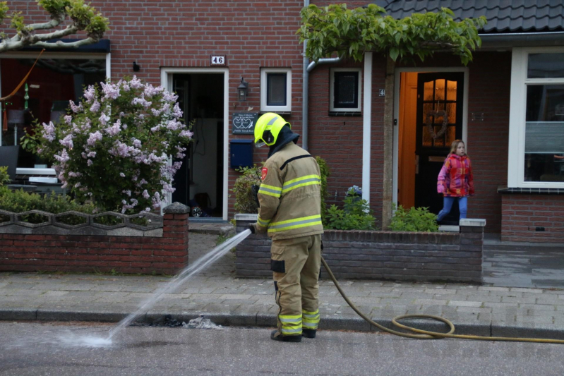 Brand in schoorsteen van woning