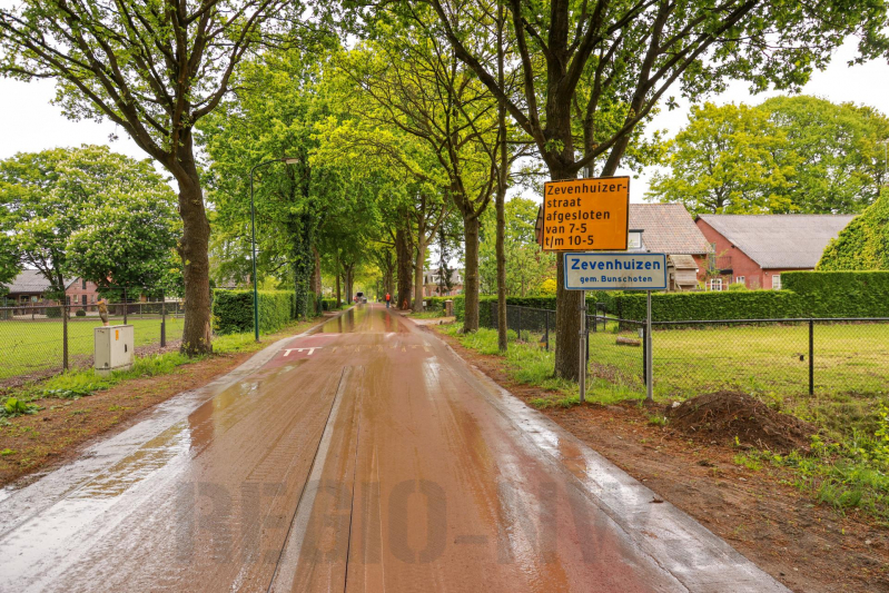 Herstelwerkzaamheden middengeleider fietsstraat