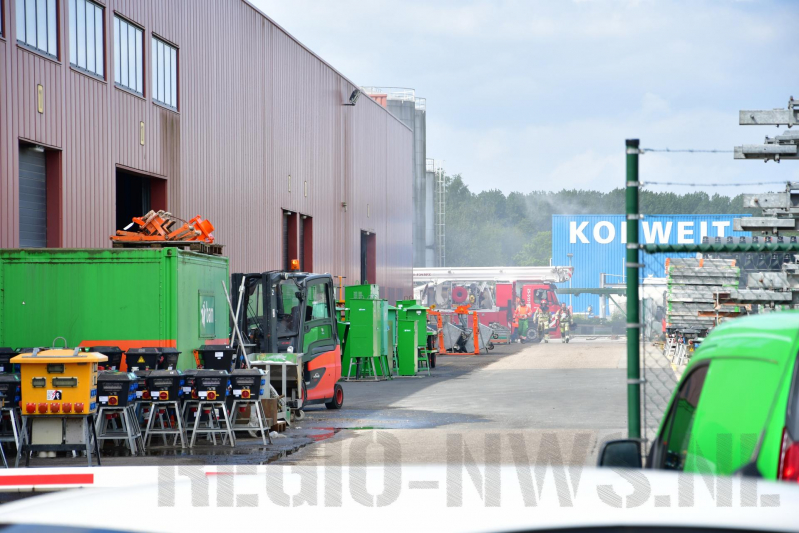 Bedrijf ontruimd na fabrieksbrand