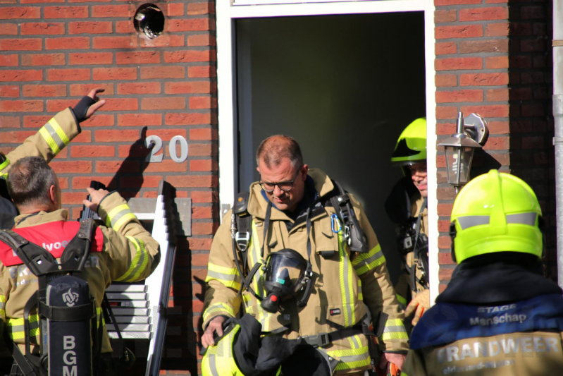 Afzuigkap in brand door frituurpan
