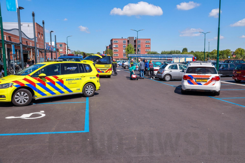 Automobiliste gewond op parkeerplaats