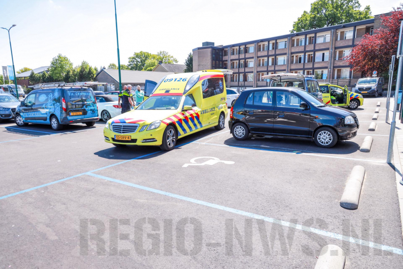 Automobiliste gewond op parkeerplaats