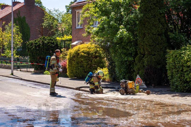Sterke gaslucht bij sinkhole
