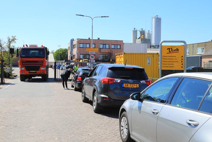 Politie doorzoekt vier locaties van afval- en grondbewerkingsbedrijf Vink
