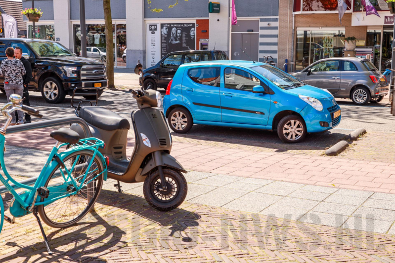 Jonge fietsster gewond na botsing met auto