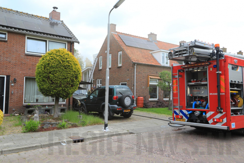 Veel rook bij brand in woning