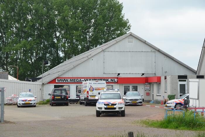 Ontmanteling drugslab in bedrijfspand in volle gang