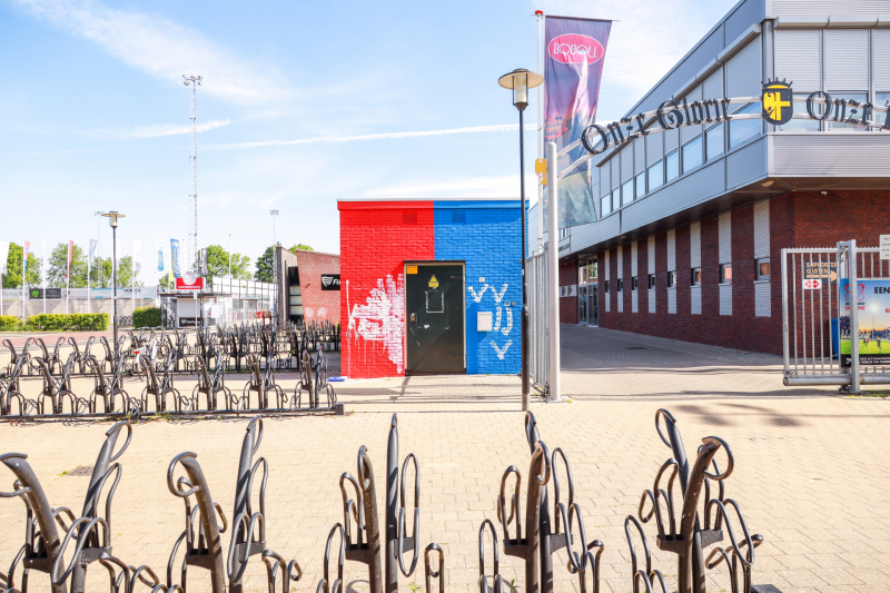 Transformatorhuisje Westmaas opnieuw beklad