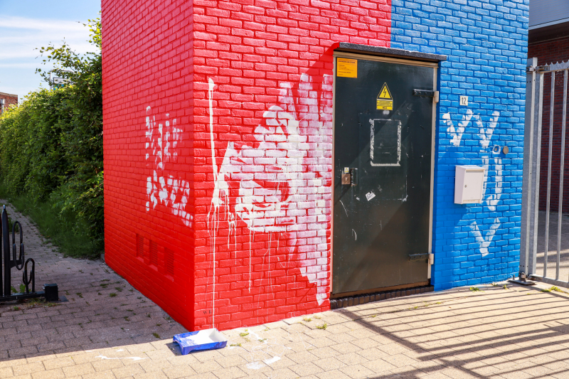 Transformatorhuisje Westmaas opnieuw beklad