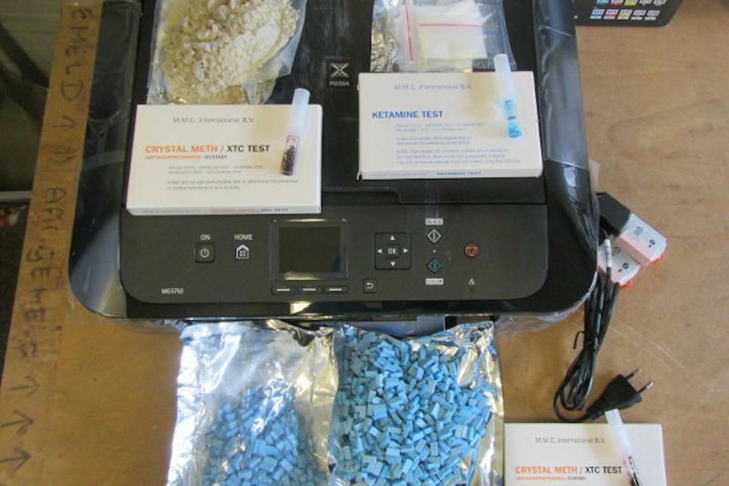 22-jarige man aangehouden voor drugs versturen in printers