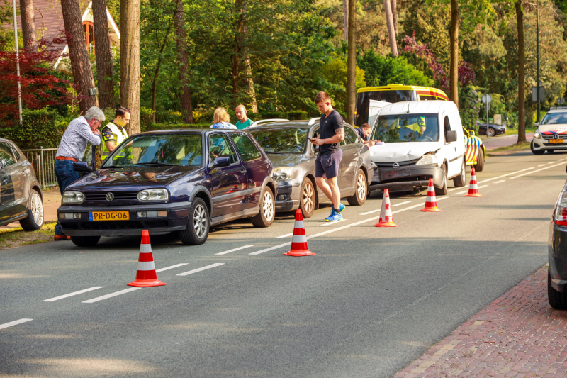 Veel schade bij kop-staart botsing