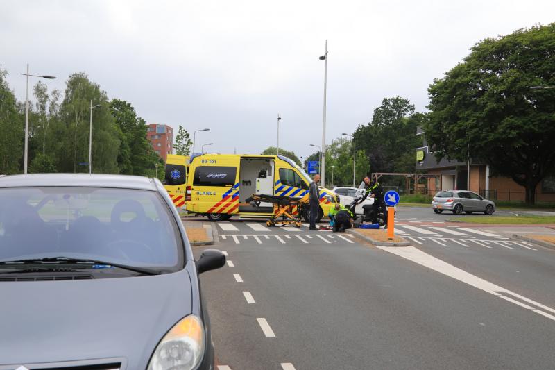 Scooterrijder gewond na botsing met auto