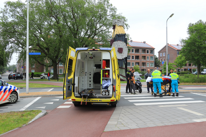 Scooterrijder gewond na botsing met auto