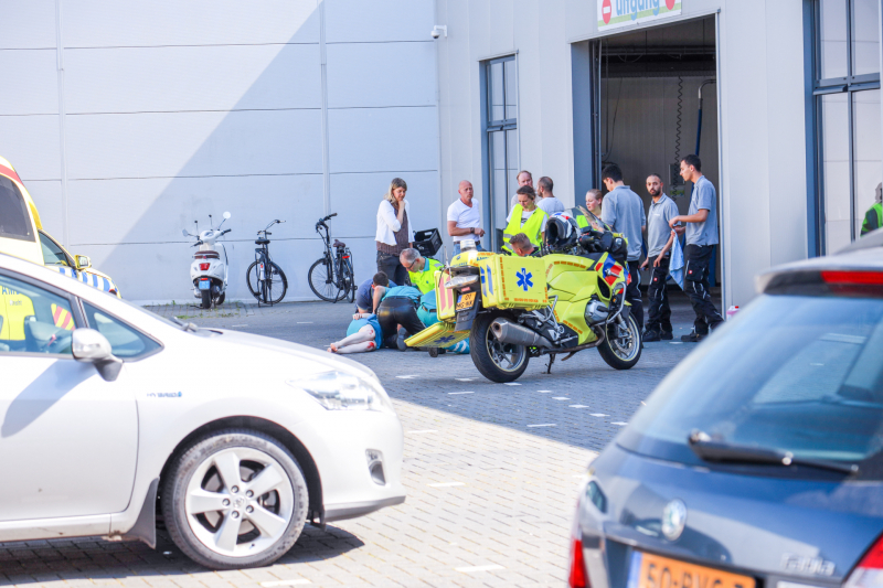 Hoogzwangere vrouw aangereden