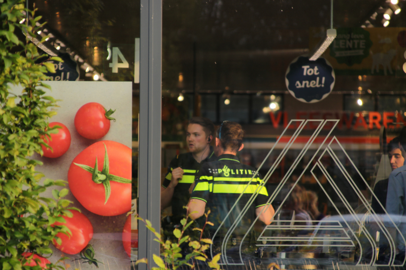 Dader vlucht na overval op Aldi