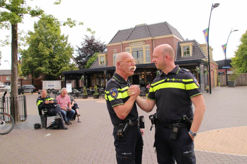 Wijkagent ruilt zijn wijk in voor pensioen