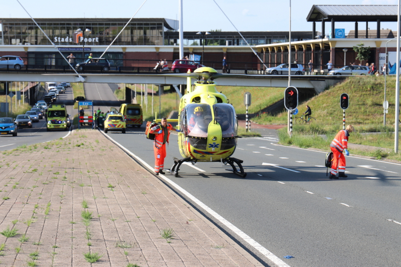 Persoon gewond na val van brug
