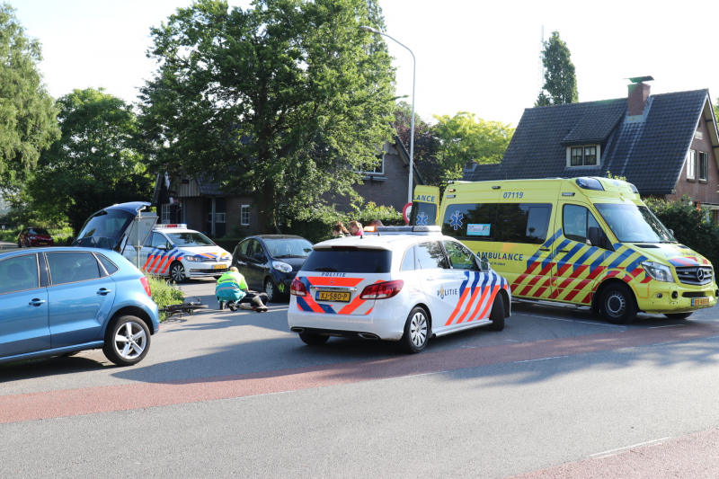 Mountainbiker gewond na botsing met auto