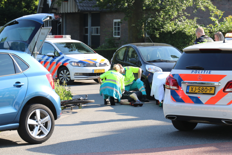 Mountainbiker gewond na botsing met auto