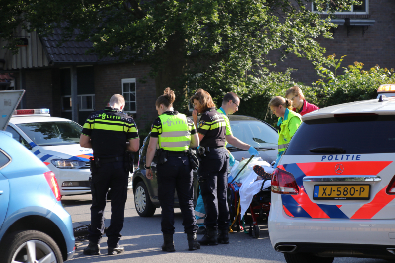 Mountainbiker gewond na botsing met auto