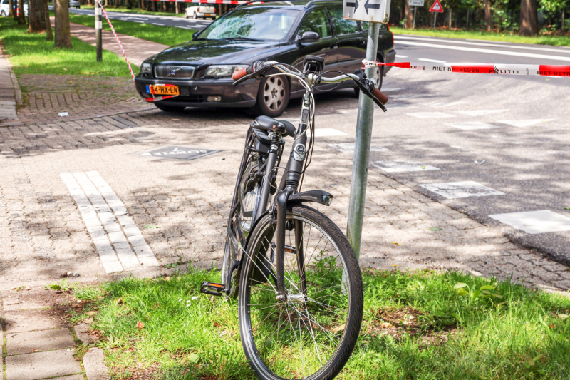 Overstekende fietser aangereden