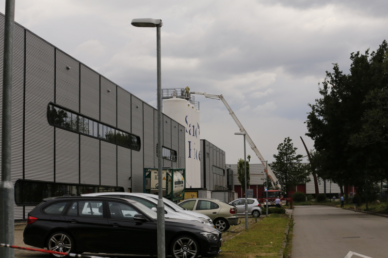 Bedrijfspand SanoRice ontruimd door brand