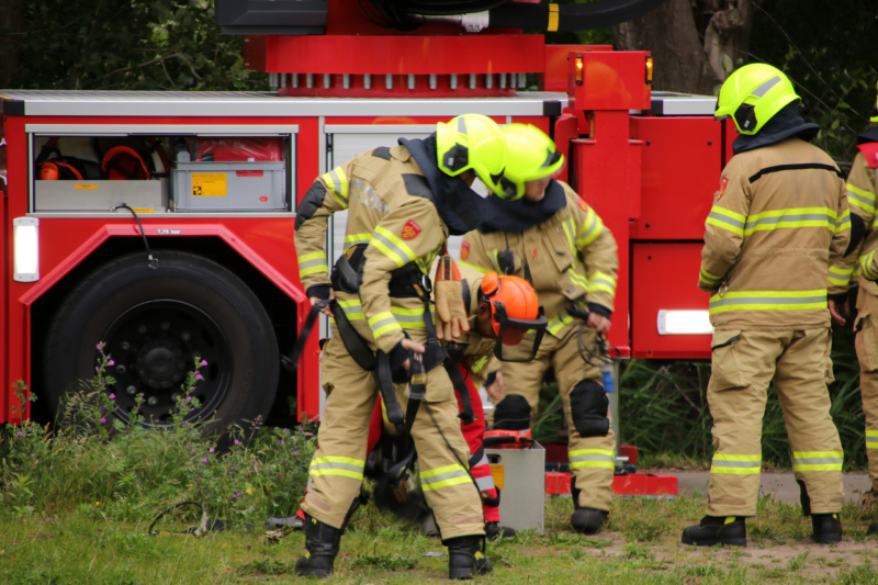 Afgesloten fietspad vanwege afgescheurde boom