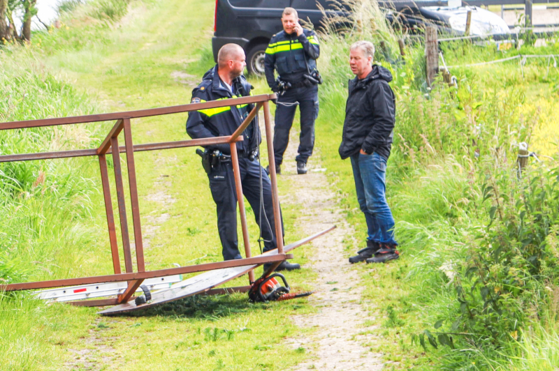 Persoon ernstig gewond bij snoeiwerkzaamheden