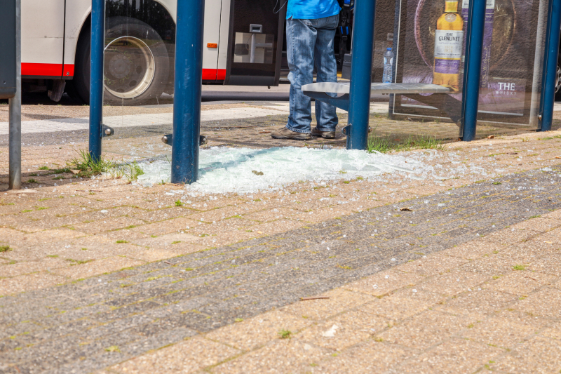 Ruiten bushokjes vernield