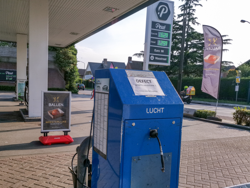 Vandalen vernielen bandenpomp