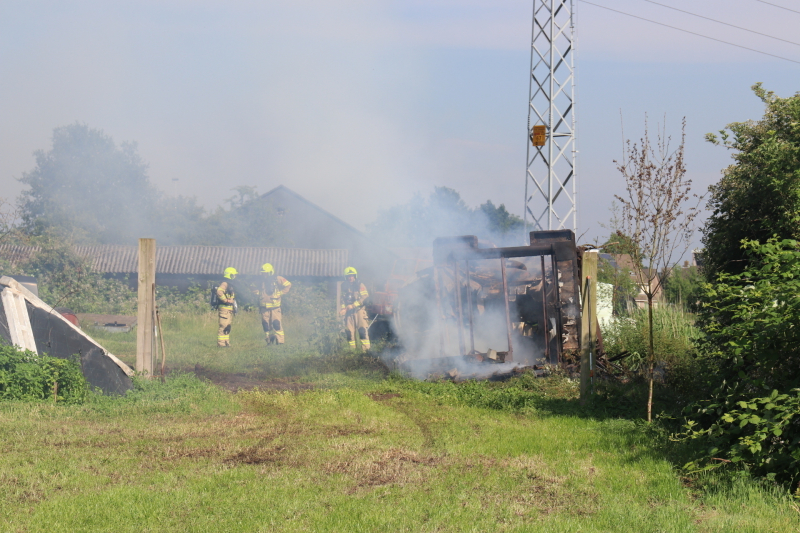 Schuur verwoest door brand