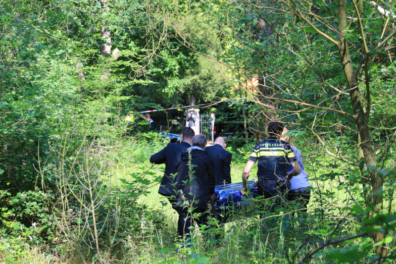 Stoffelijk overschot aangetroffen in bos