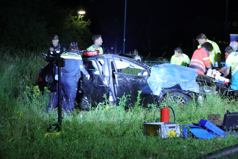 Bestuurder zwaargewond na lancering