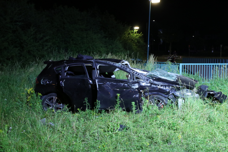 Bestuurder zwaargewond na lancering