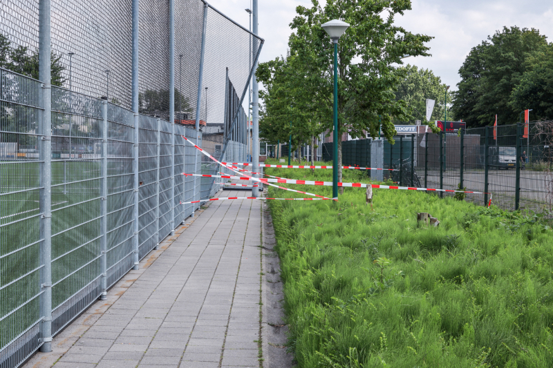 Springkasteel vliegt de lucht in