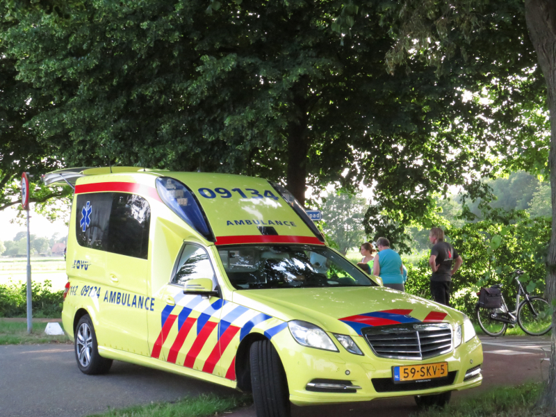 Auto uit de bocht gevlogen