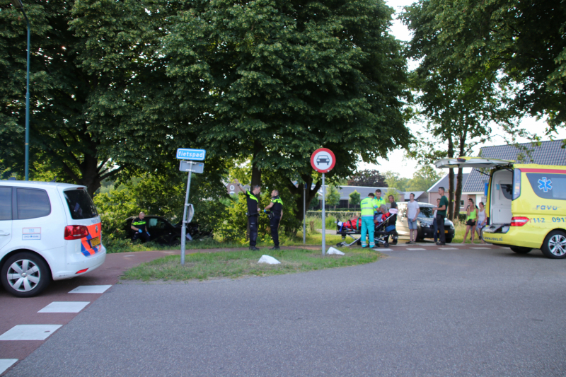 Auto uit de bocht gevlogen
