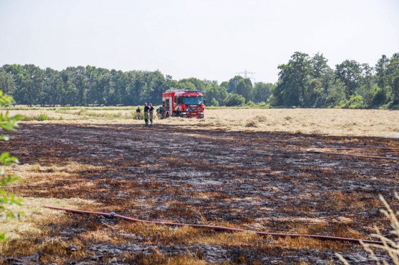 Meters grasland in brand