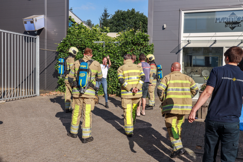 Zwarte rook op terrein van PG Cases