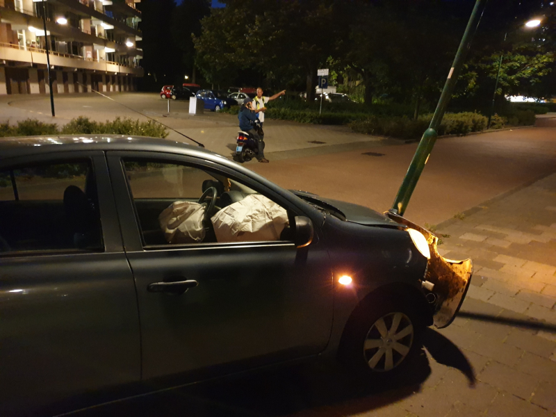 Auto total loss na uitwijkmanoeuvre