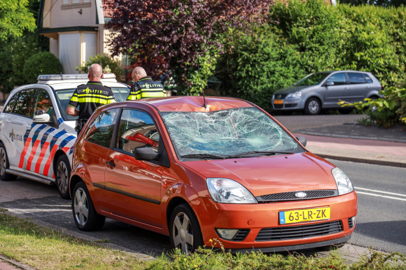 37-jarige voetganger ernstig gewond na aanrijding