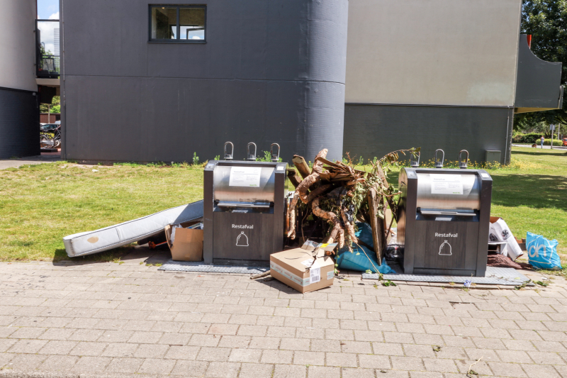 Afvaldumping loopt de spuigaten uit