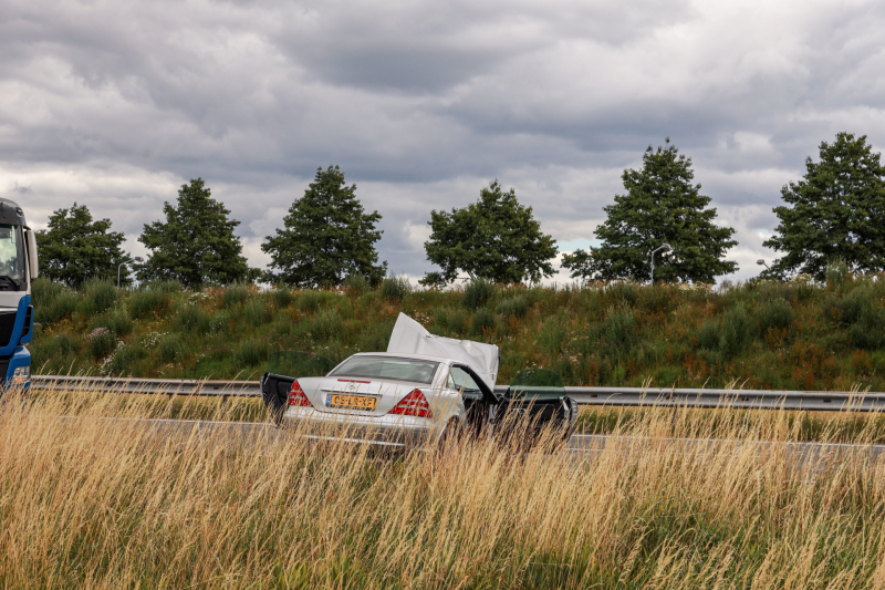 Snelweg afgesloten na ongeval