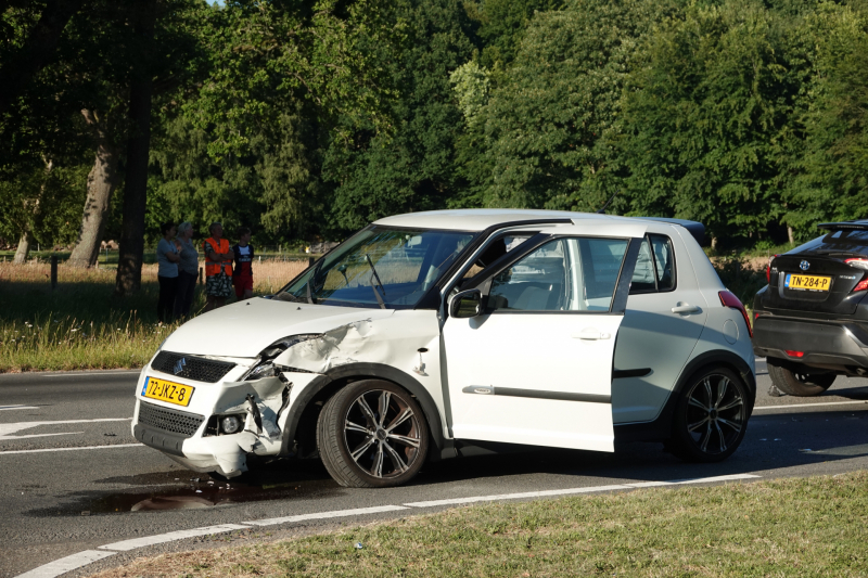 Vier gewonden bij aanrijding