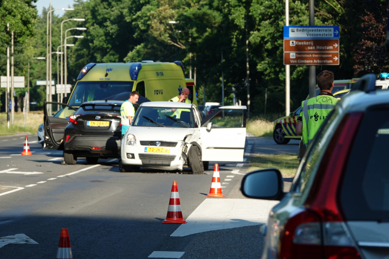 Vier gewonden bij aanrijding