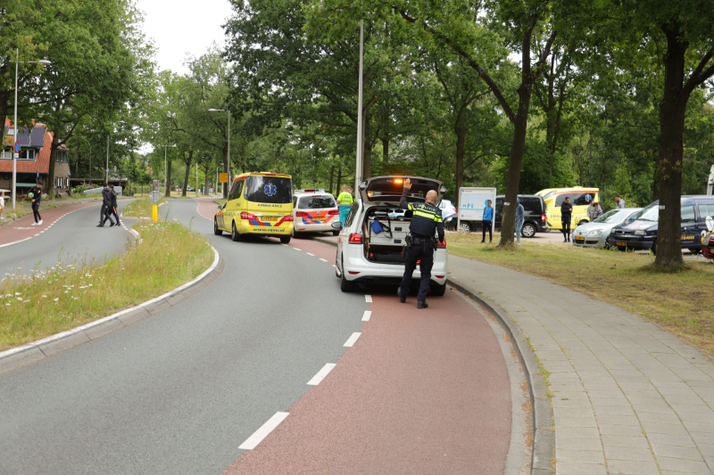 Twee personen op scooter gewond na ongeval