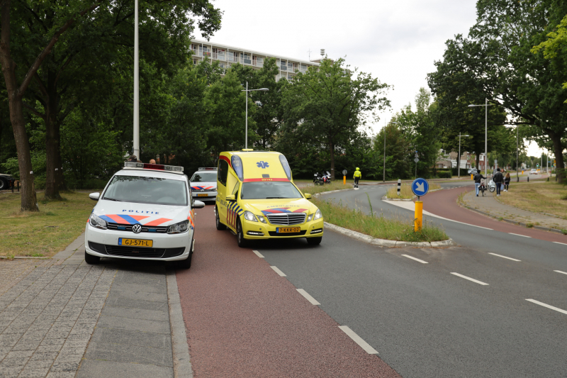 Twee personen op scooter gewond na ongeval