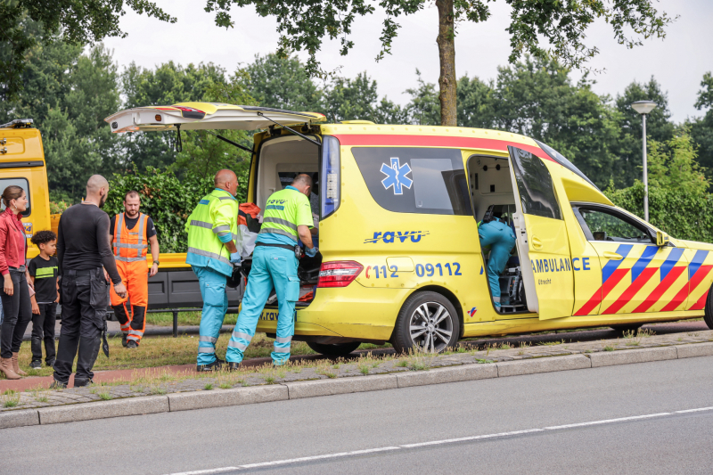 Motorrijder gewond na aanrijding met auto