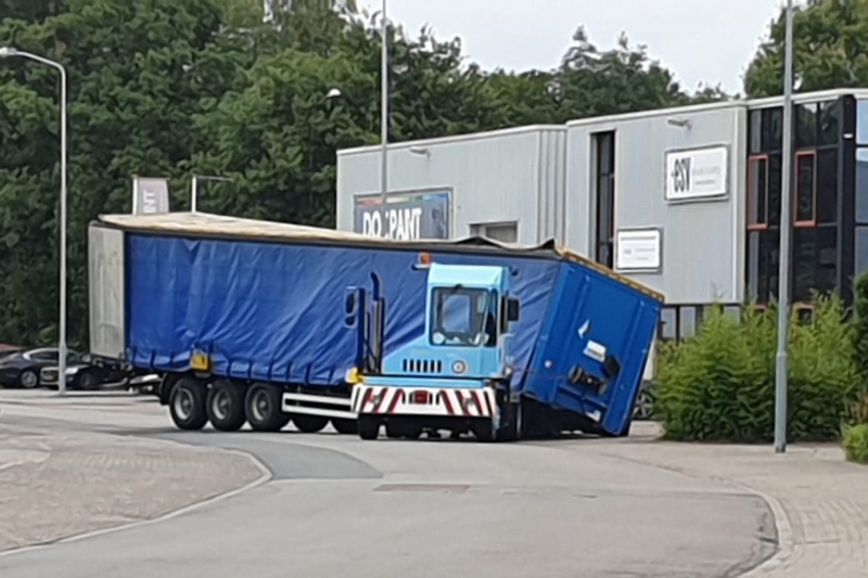 Terminal-trekker verlies trailer