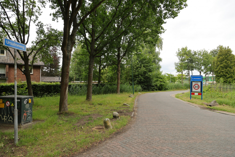 Kindje achterop fiets raakt gewond